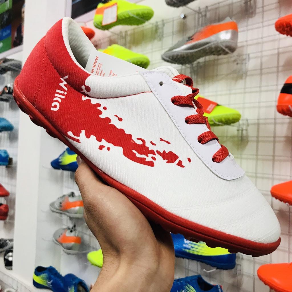 Giày bóng đá thể thao  Vải 2023