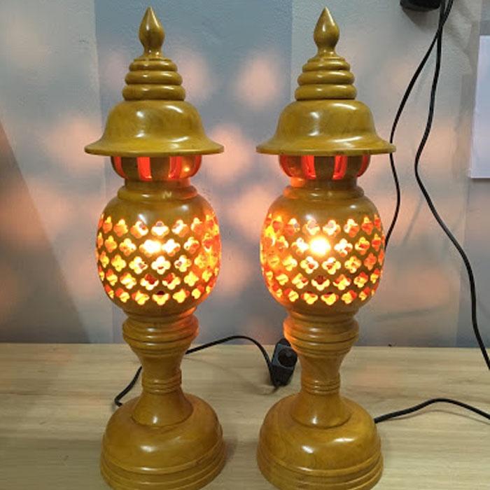 CẶP ĐÈN THỜ GỖ TRÀM BÔNG VÀNG CAO 34 CM MÀU VÀNG