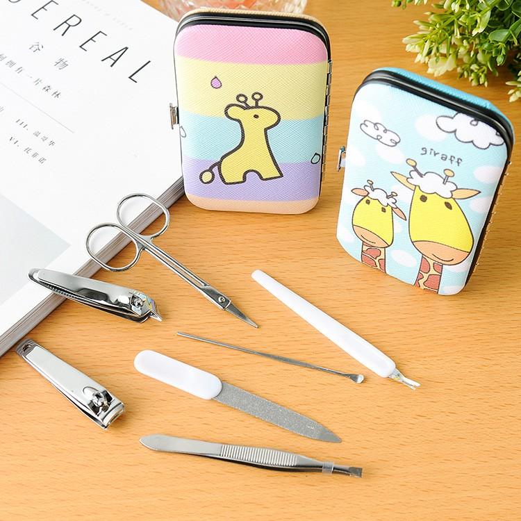 Bộ dụng cụ cắt móng  J511 bộ dụng cụ 7 món chăm sóc bảo vệ móng tay chất lượng kèm hộp dễ thương