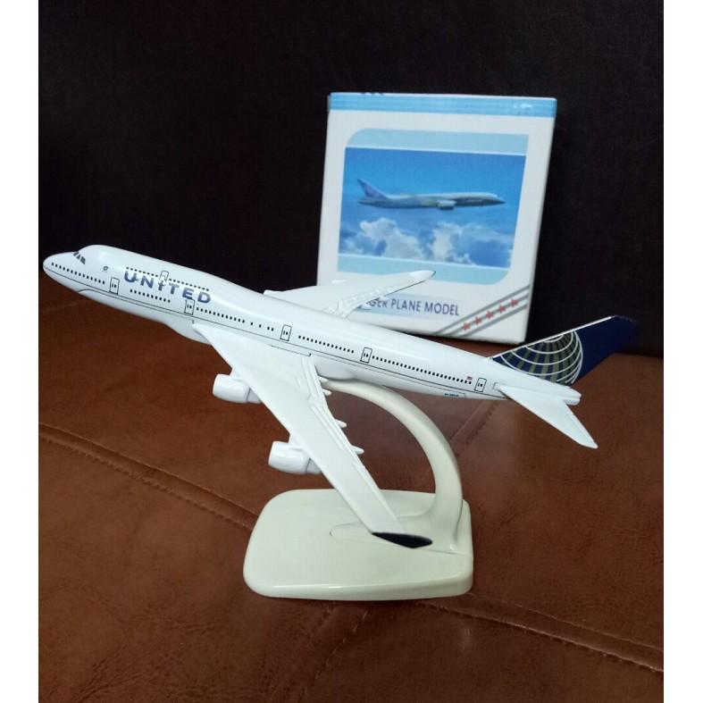 Mô hình máy bay tĩnh B747 United Airlines 16cm