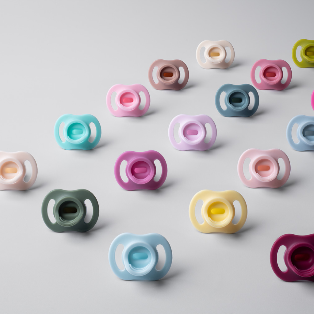 Ty Ngậm Silicon Siêu Nhẹ Cho Bé Tommee Tippee Ultra Light 0-6 Tháng (Vỉ Đơn)