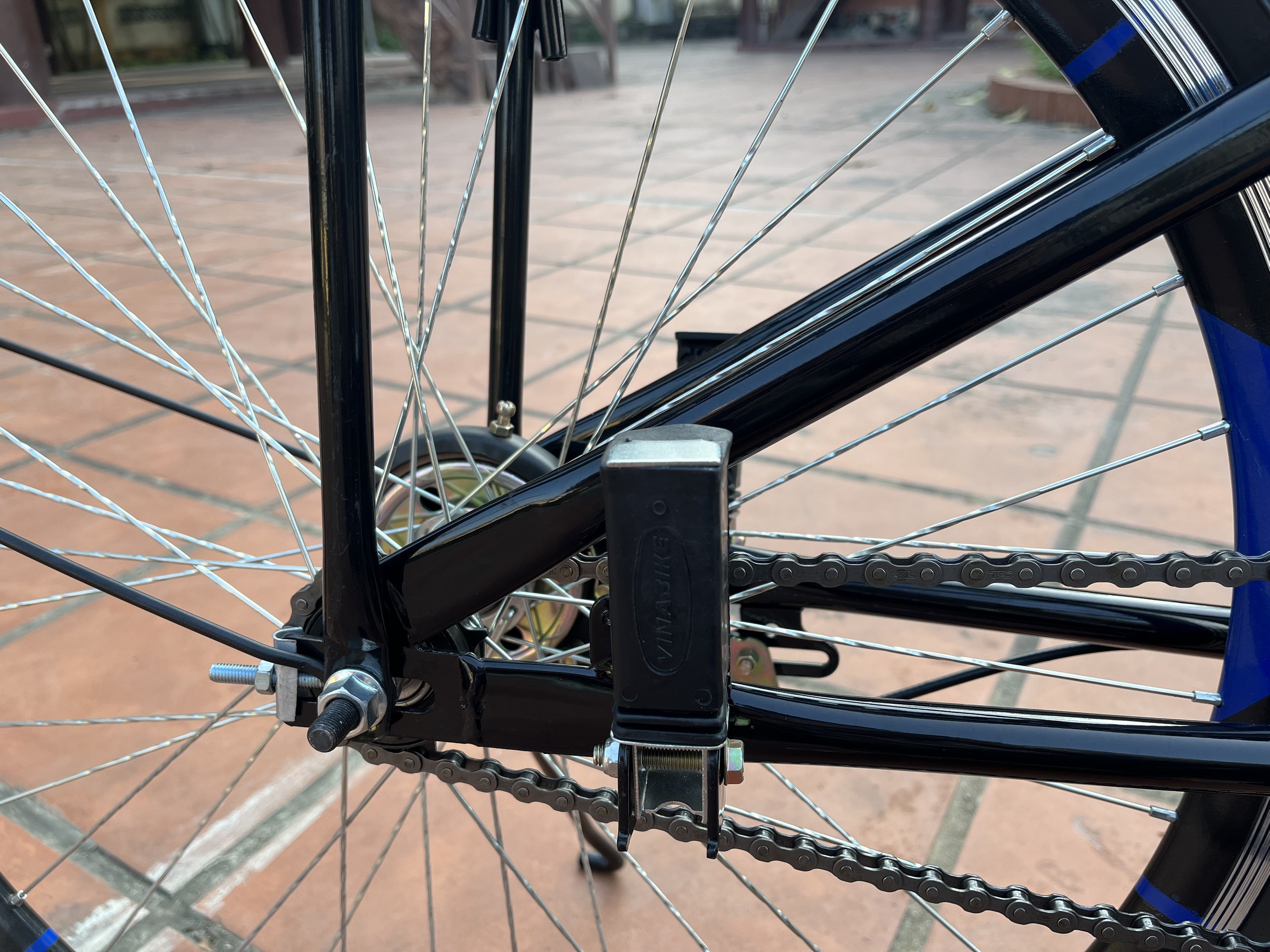 Xe đạp thể thao Vinabike cỡ 26in 3 màu xanh/đỏ/đen, Phù hợp với người cao 1m40 trở lên