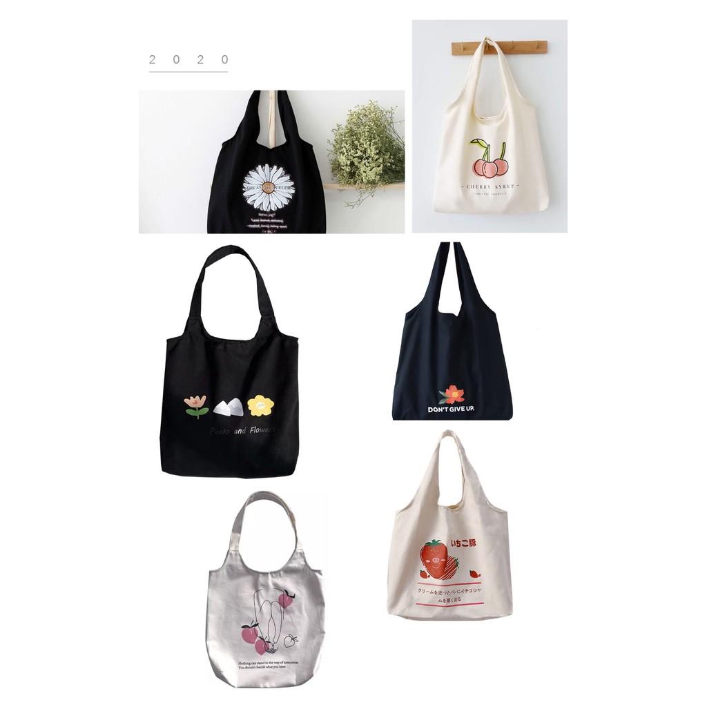 Túi tote vải Canvas liền thân in hình dễ thương có túi phụ cúc bấm