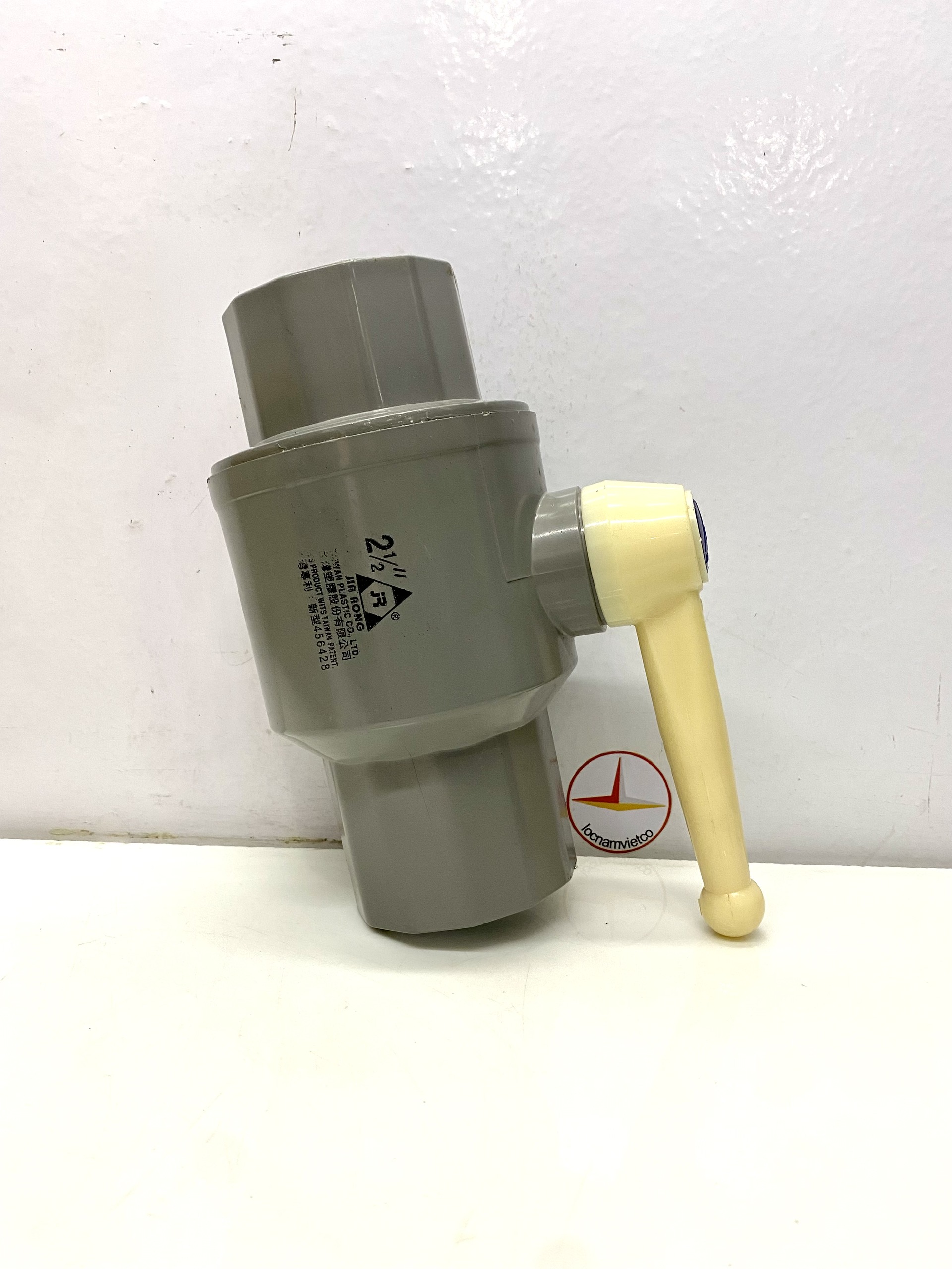 Van 75 tay trắng nhựa PVC Jiarong - FB025