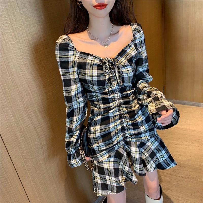Đầm trễ vai caro đuôi cá dây rút ngực summer 2020