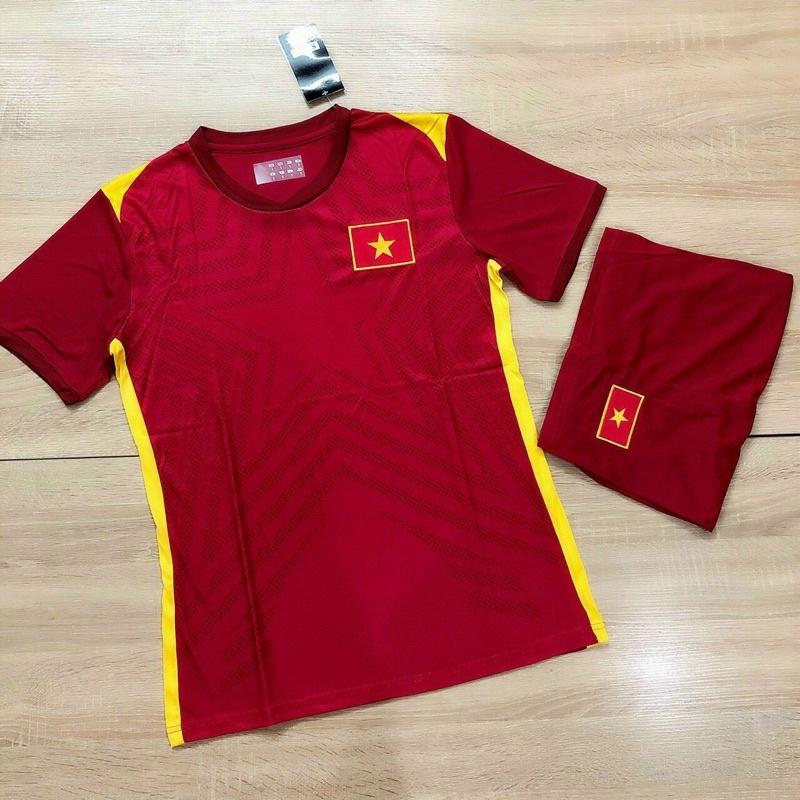Bộ quần áo thể thao,áo bóng đá đội tuyển Việt Nam vải gai Thái,mềm,mát,mịn,thấm hút mồ hôi