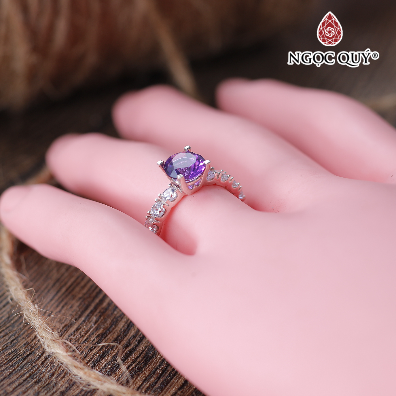 Nhẫn nữ đá thạch anh tím đường kính 16 mm mệnh hỏa. thổ - Ngọc Quý Gemstones