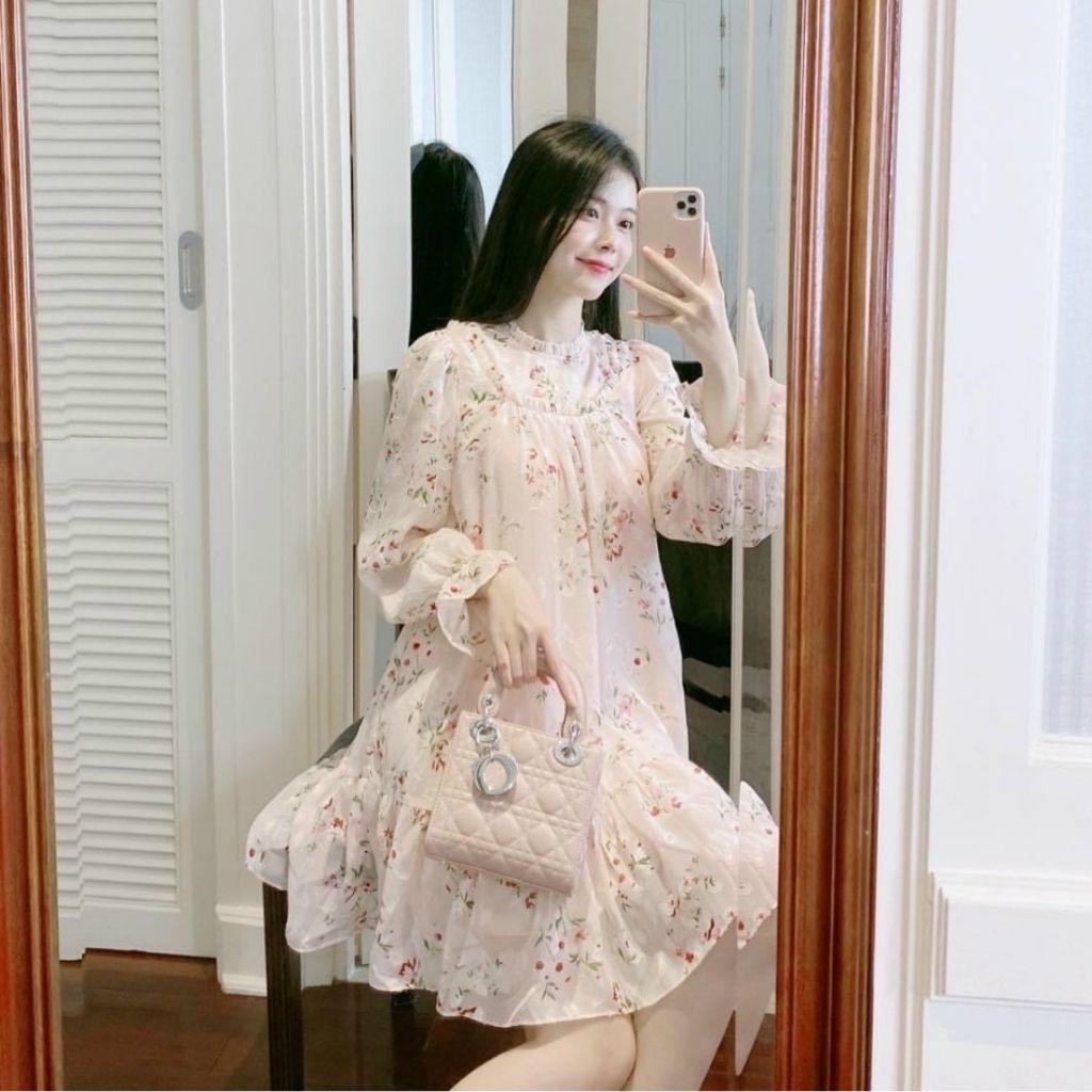 Váy bầu lụa tơ hai lớp cổ bèo mùa hè đầm bầu hoa thiết kế xinh xắn đi chơi dự tiệc dáng suông MSP455 Mom and Baby