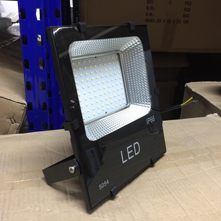 Đèn pha led ngoài trời công suất 50w