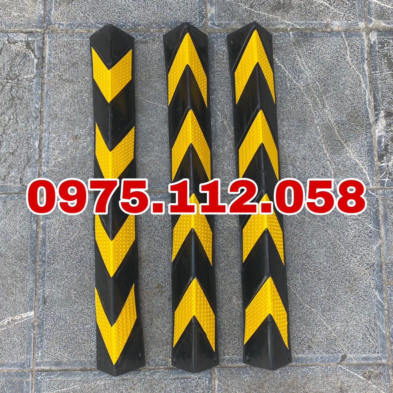 Ốp cột vuông,thanh ốp cao su bảo vệ góc tường