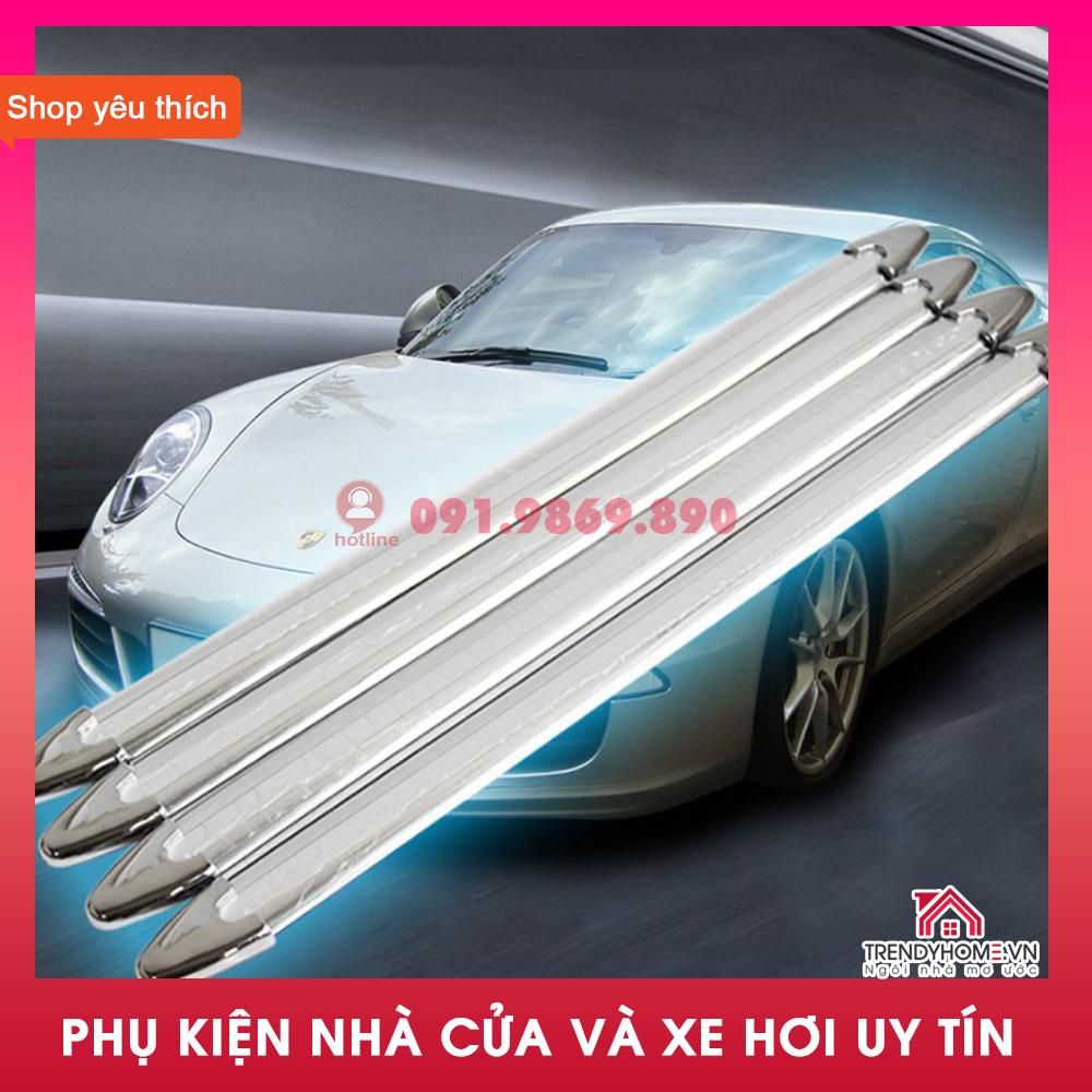 Bộ dán viền ô tô chống va đập 4 thanh crom mạ bạc cao cấp chống xước cạnh xe dành cho lái mới