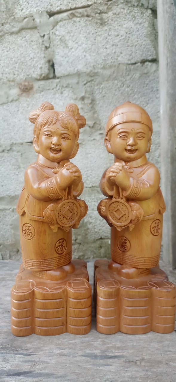 Cặp tượng điêu khắc tiểu đồng chúc phúc bằng gỗ bách xanh thơm phức kt cao 30cm