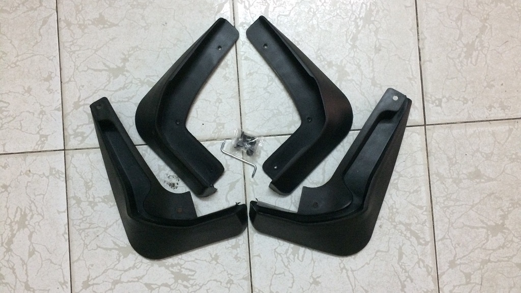 Bộ chắn bùn bánh xe Ford Focus Hatchback