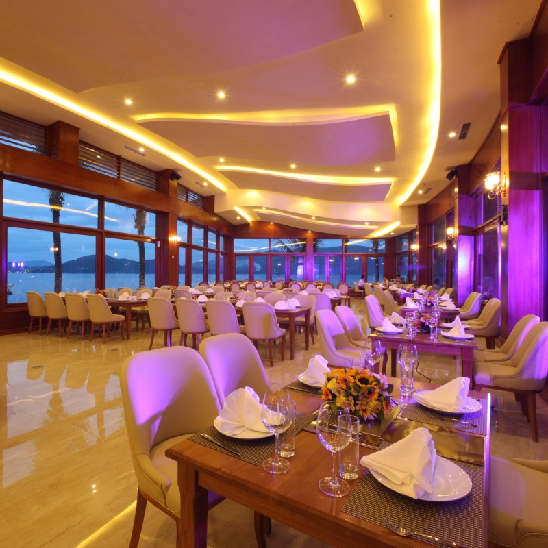 Gói 2N1Đ Tại Merperle Hòn Tằm Resort 5* - Ăn Ba Bữa. Miễn Phí Vé Khu Vui Chơi Sparkling Waves. Tặng Vé Tắm Bùn Dành Cho 02 Khách.