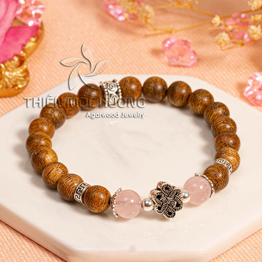 Vòng tay trầm hương tự nhiên Đồng Tâm Song Hỷ - Charm bạc 925 và đá Phong Thủy - An lành, hạnh phúc - Trầm Tốc Việt Nam - Thiên Mộc Hương