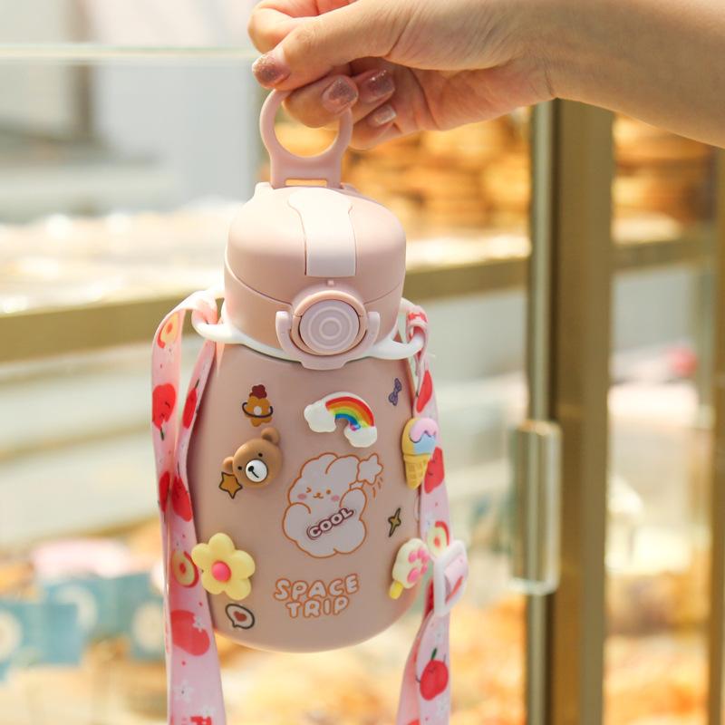500Ml Hoạt Hình Dễ Thương Bình Giữ Nhiệt Bình Giữ Nhiệt Chân Không Thép Không Gỉ Ống Hút Sinh Viên Người Phụ Nữ Kid Cách Nhiệt Chai Có Dây Đeo Miếng Dán
