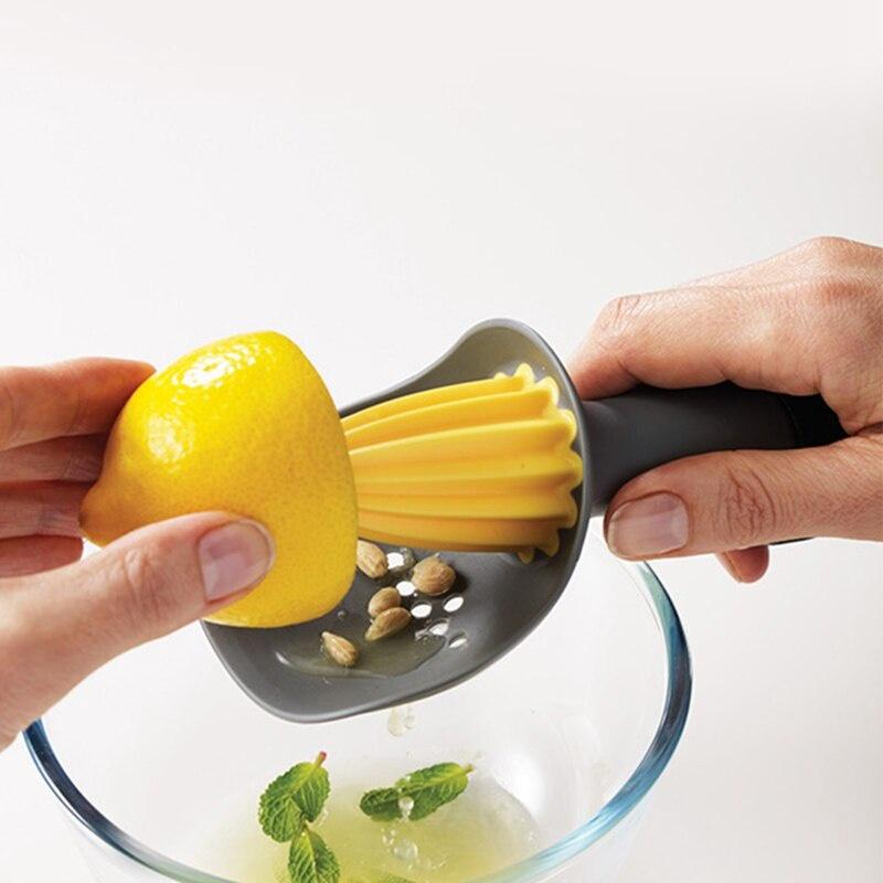 Orange Juice Maker Portable Manual Juicer 1Pcs Orange Lemon Squeezers Plastic Fruit Vegetable Supplies Kitchen Accessories