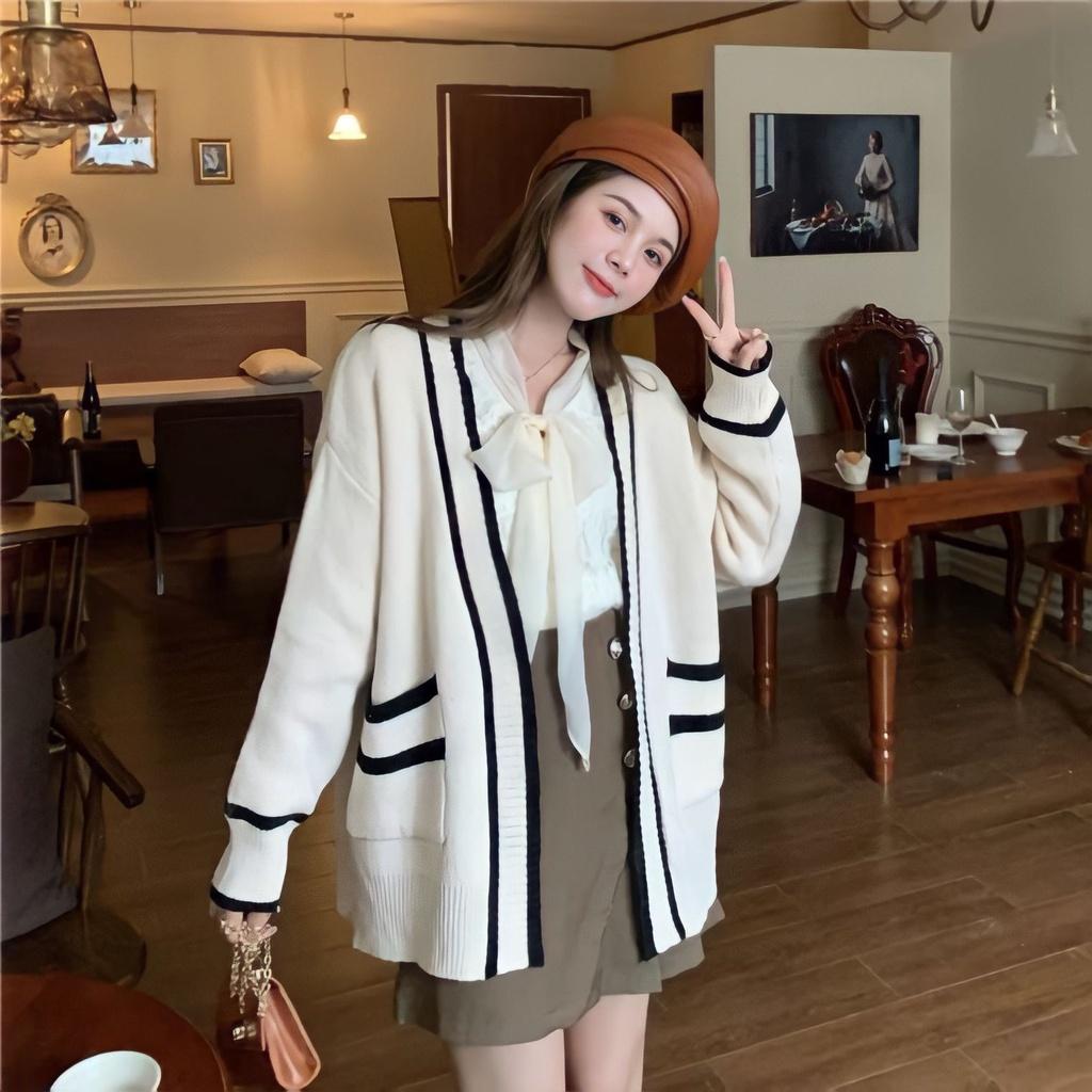 Áo Khoác Cardigan Len Nữ Chạy Sọc Túi Trước Dáng Dài Cúc Cài