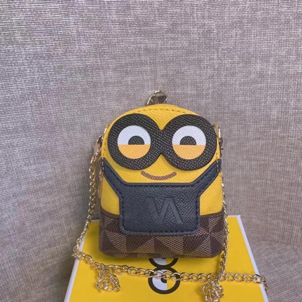 Túi Đeo Chéo Mini Hình Minion KÈM HỘP Ngộ Nghĩnh Đáng Yêu Siêu Cưng, Đựng Vừa Son.