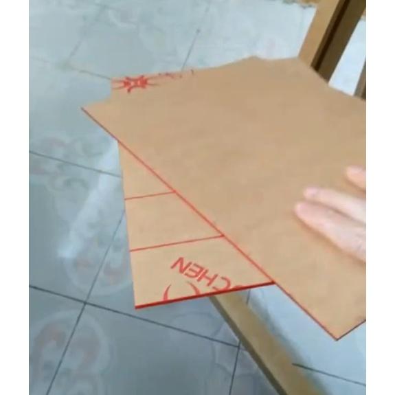 Mica đỏ dày 2mm Đài Loan KT 40x40,40x30,30x30,30x20,...