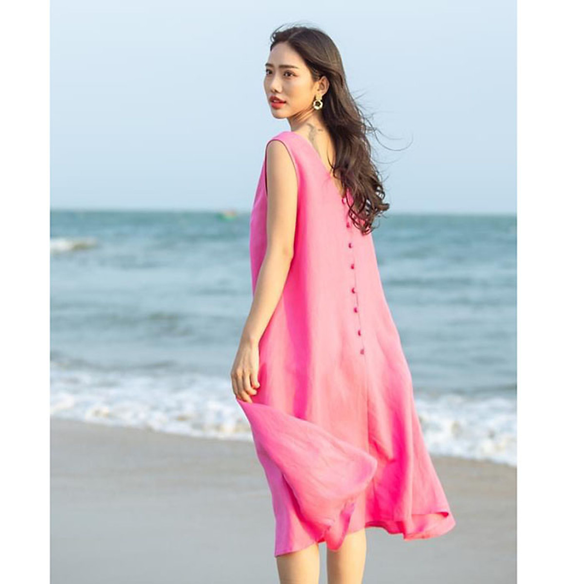 Đầm suông linen cổ tim sát nách đi biển trẻ trung, chất vải linen mềm mát