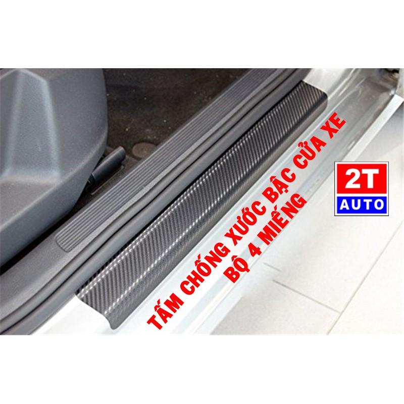 4 Tấm dán miếng dán decal đề can carbon chống xước bậc cửa ô tô xe hơi màu đen