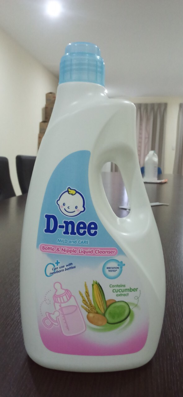 Nước rửa bình sữa D-nee chai 1800ml