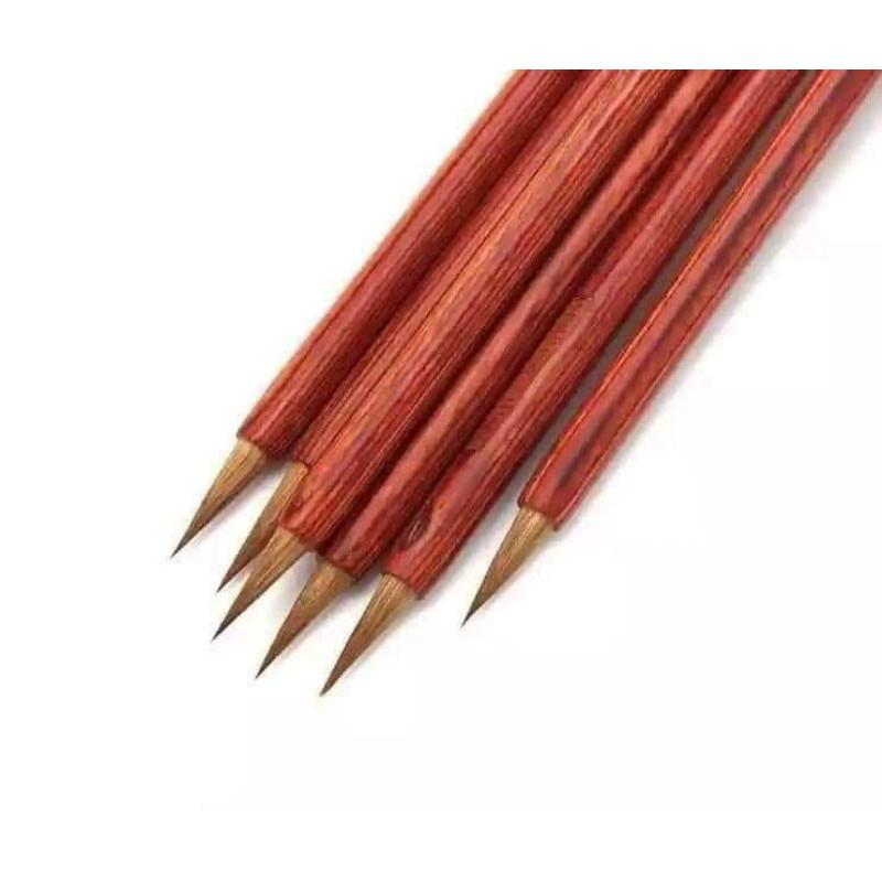 Bút tiểu huỳnh đàn mộc Lông bút：lông sóiCán bút：gỗ Huỳnh đànCông năng：Thư pháp, thư họa,...