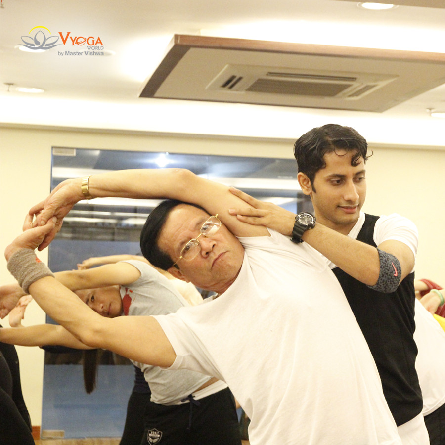 Vyoga World - 30 Ngày Tập Luyện Yoga & Dance Không Giới Hạn