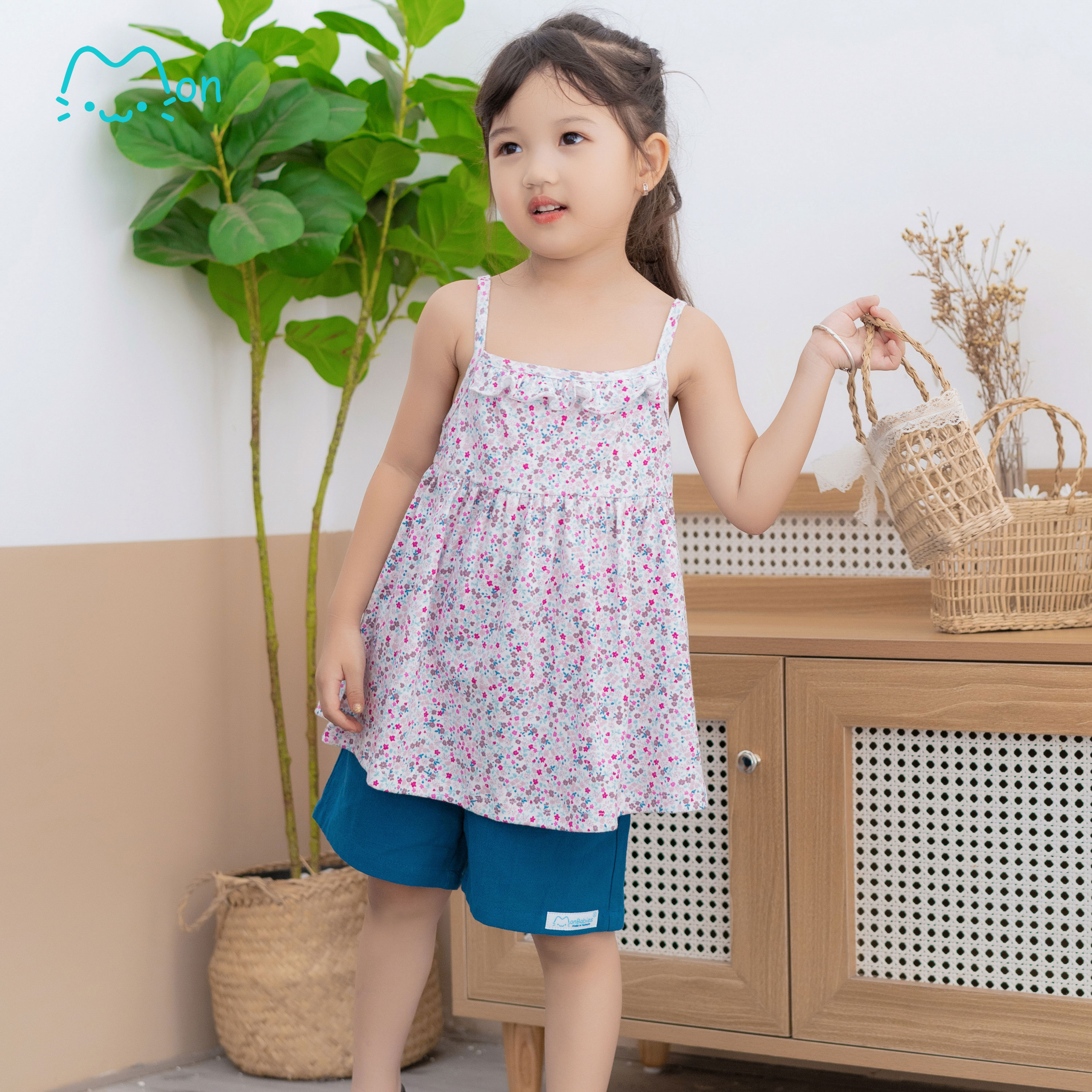 Quần sooc đũi cho bé gái, chất đũi nhẹ mát, an toàn với da bé, cho bé 2-6 tuôi MonBabies MQ2251