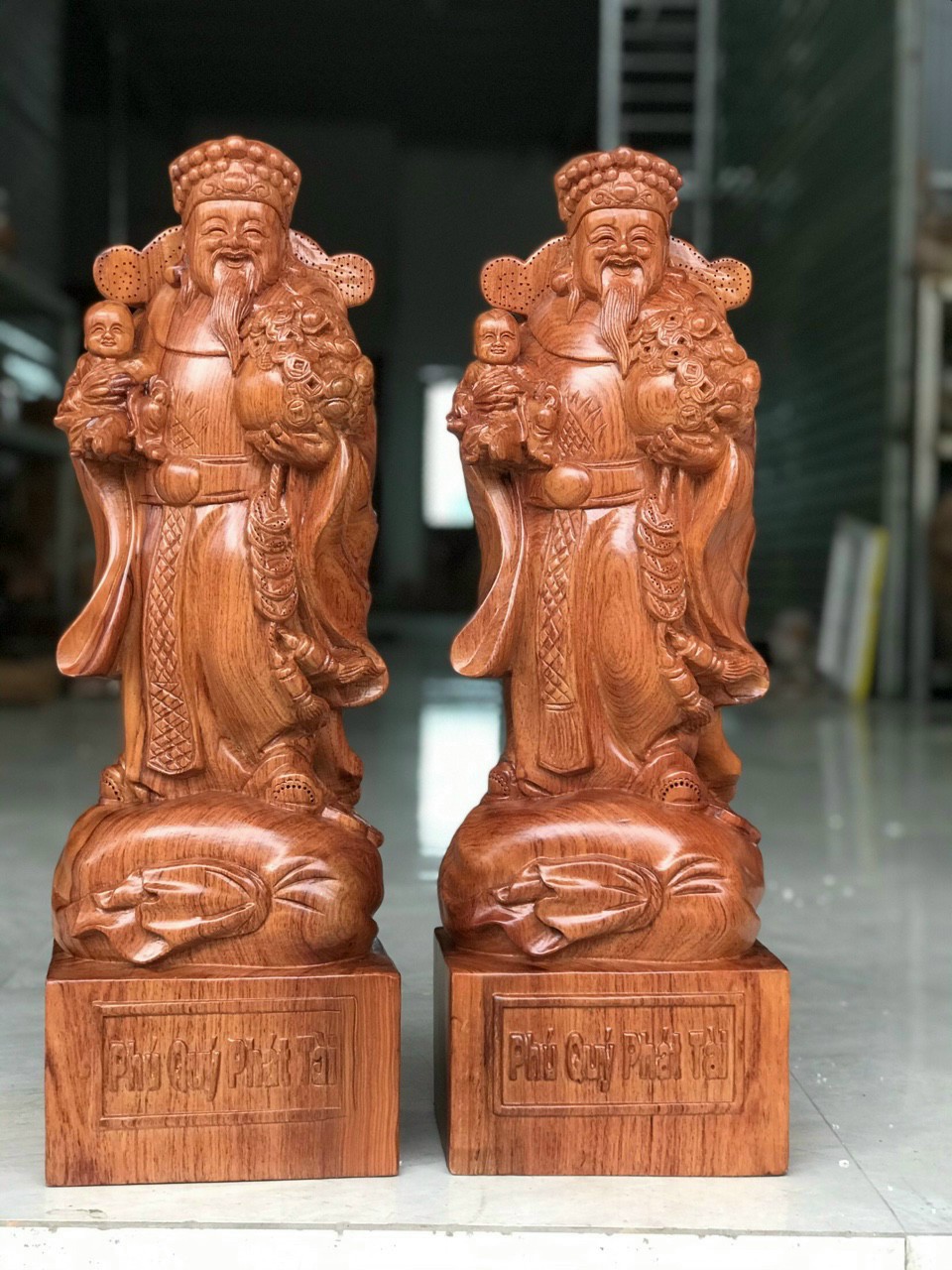 Tượng thần tài gỗ hương đá kt cao 50×18×13cm