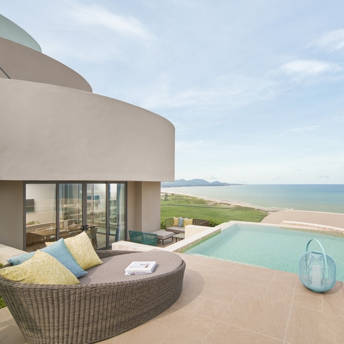 Ixora Ho Tram by Fusion Resort 5* Vũng Tàu - Trọn Gói Gồm Xe Đưa Đón Từ Sài Gòn Dành Cho 02 Người, Buffet Sáng, Hồ Bơi, Bãi Biển Riêng