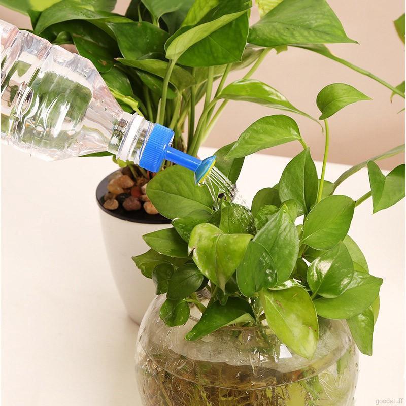 Nắp chai có đầu vòi phun hỗ trợ tưới cây chất liệu nhựa