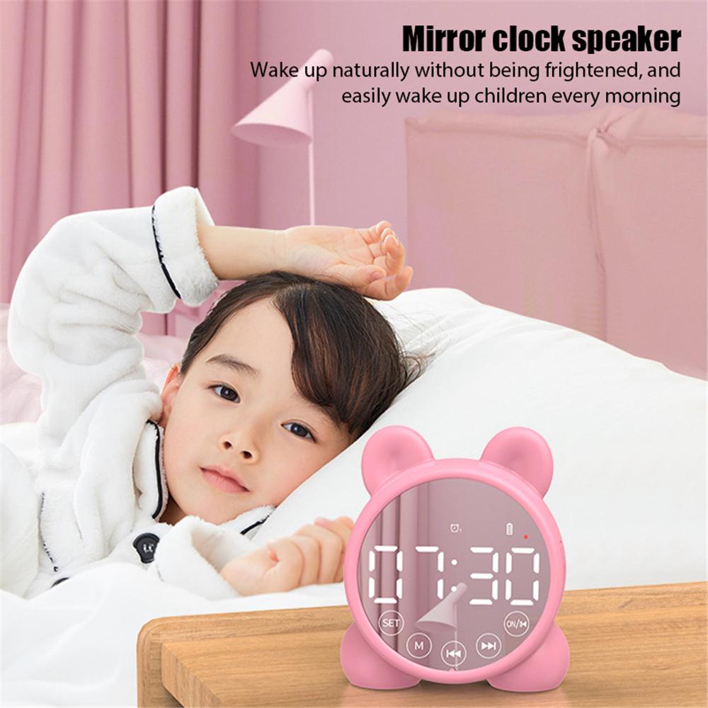 Loa Bluetooth không dây Đài FM Hộp âm thanh Đồng hồ báo thức để bàn Loa siêu trầm Máy nghe nhạc Thẻ TF Hộp loa mini cho tất cả điện thoại Màu sắc: Xanh lục
