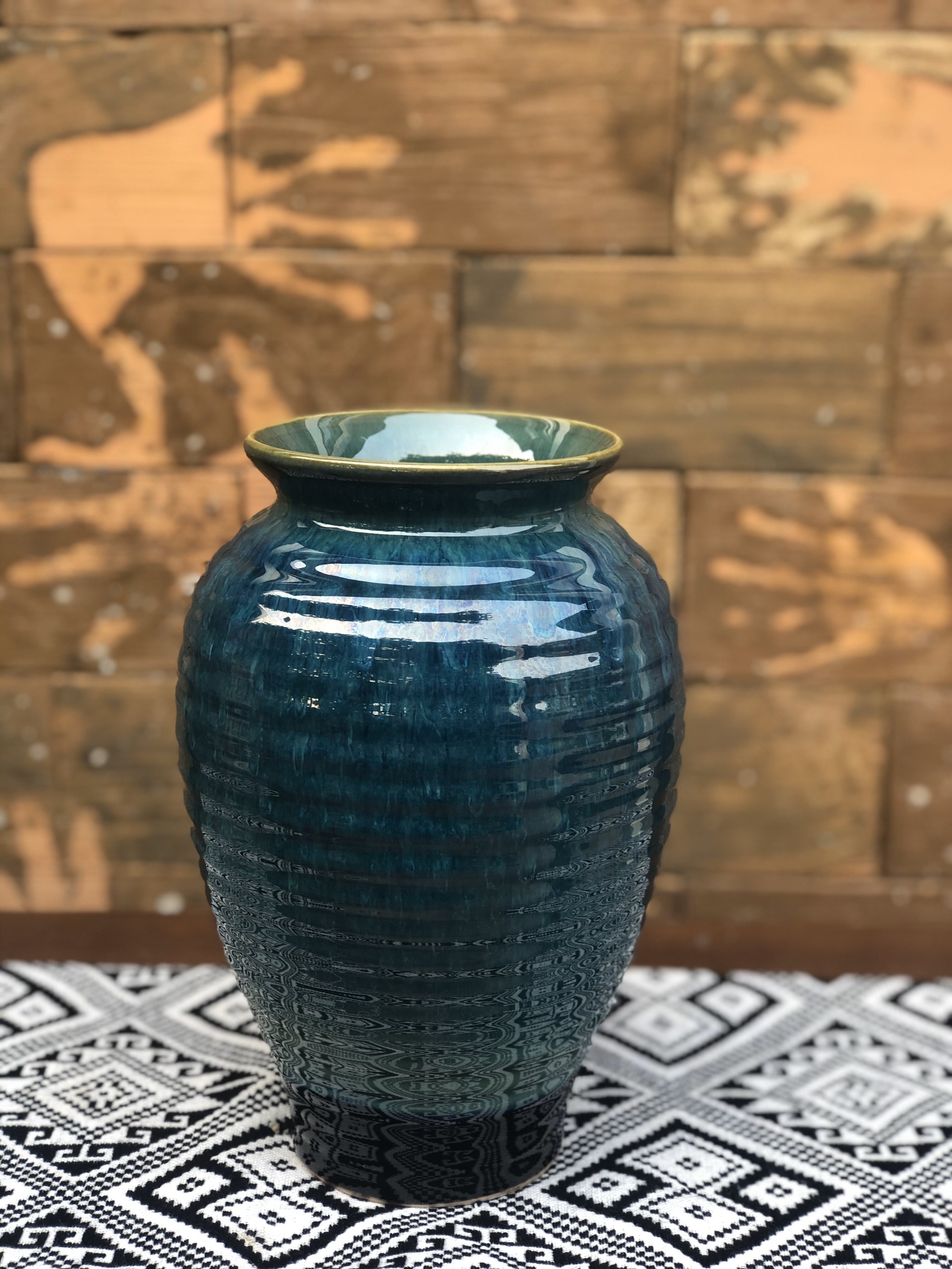 Bình nhót cắm hoa men hỏa biến