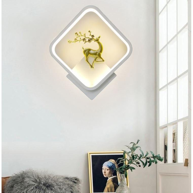 Đèn tường kiểu dáng độc đáo trang trí nội thất nổi bật, sang trọng với 3 chế độ ánh sáng.