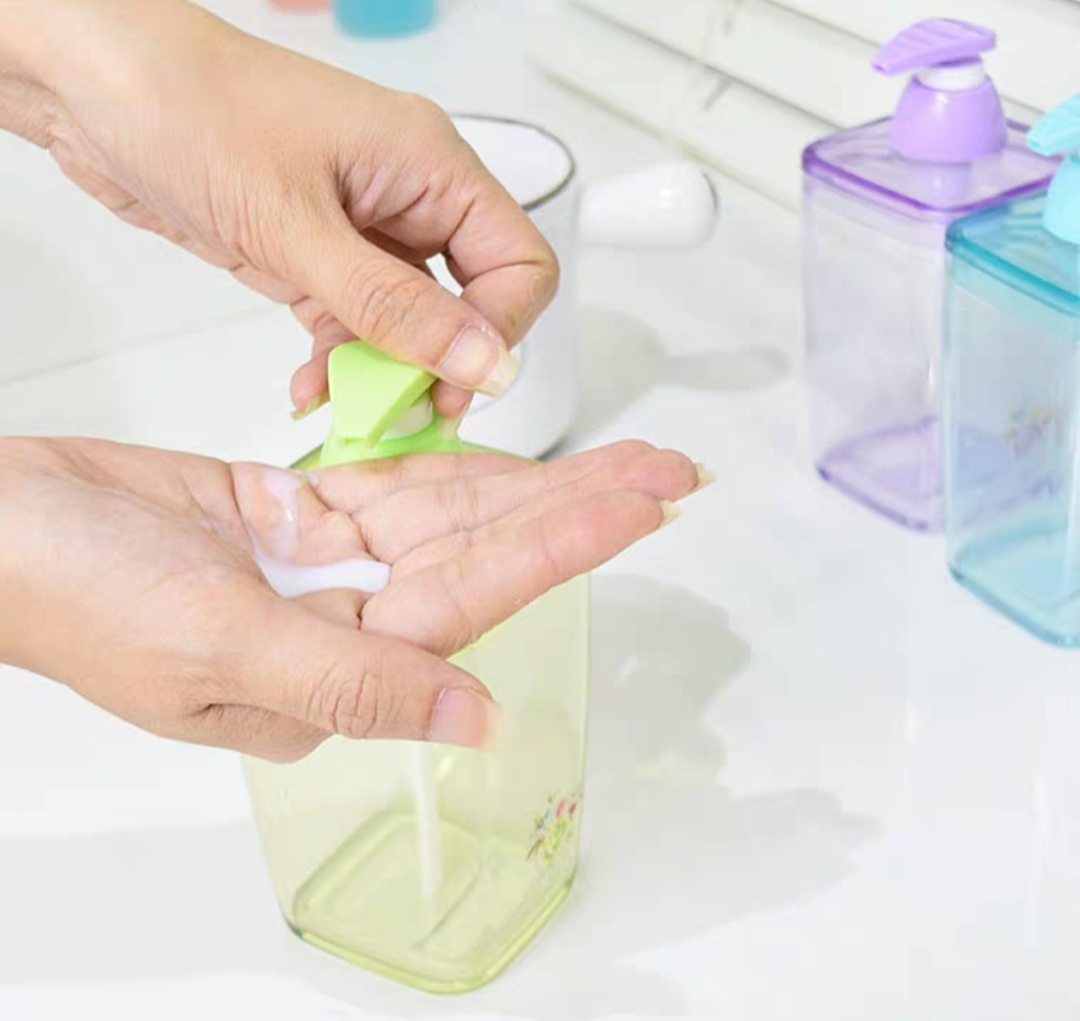 Bình xịt nhấn đựng xà phòng MH6231 - Giao màu ngẫu nhiên