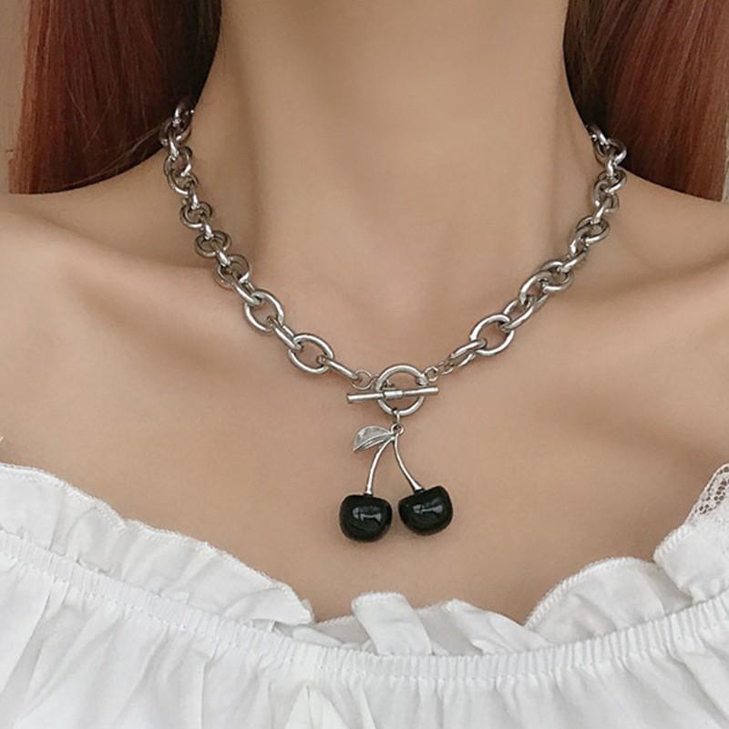Dây Chuyền Mặt Quả Cherry Màu Đen Phong Cách Cổ Điển