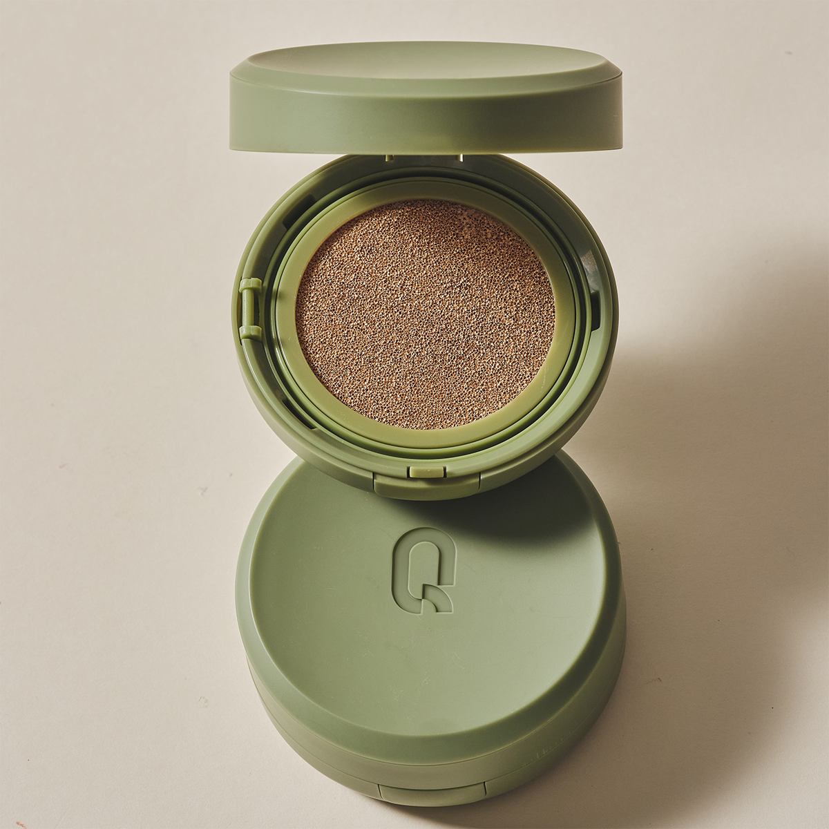 Phấn nước trang điểm che phủ kiềm dầu thuần chay GLAMRR Q VEGAN SUPER COVER CUSHION by Gilaa