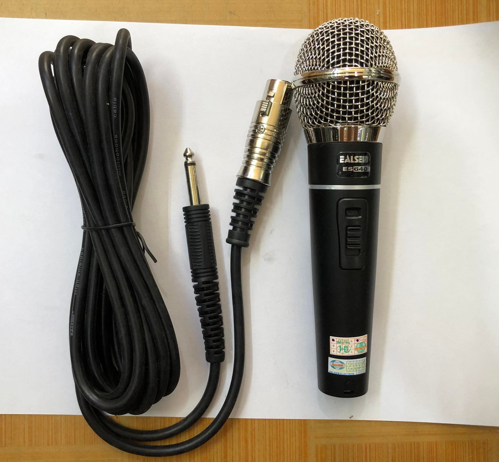 Micro Karaoke Có Dây Ealsem ES-640 hàng chính hãng,mic kim loại,hát cực hay,kiểu dáng rất sang trọng- hàng chính hãng