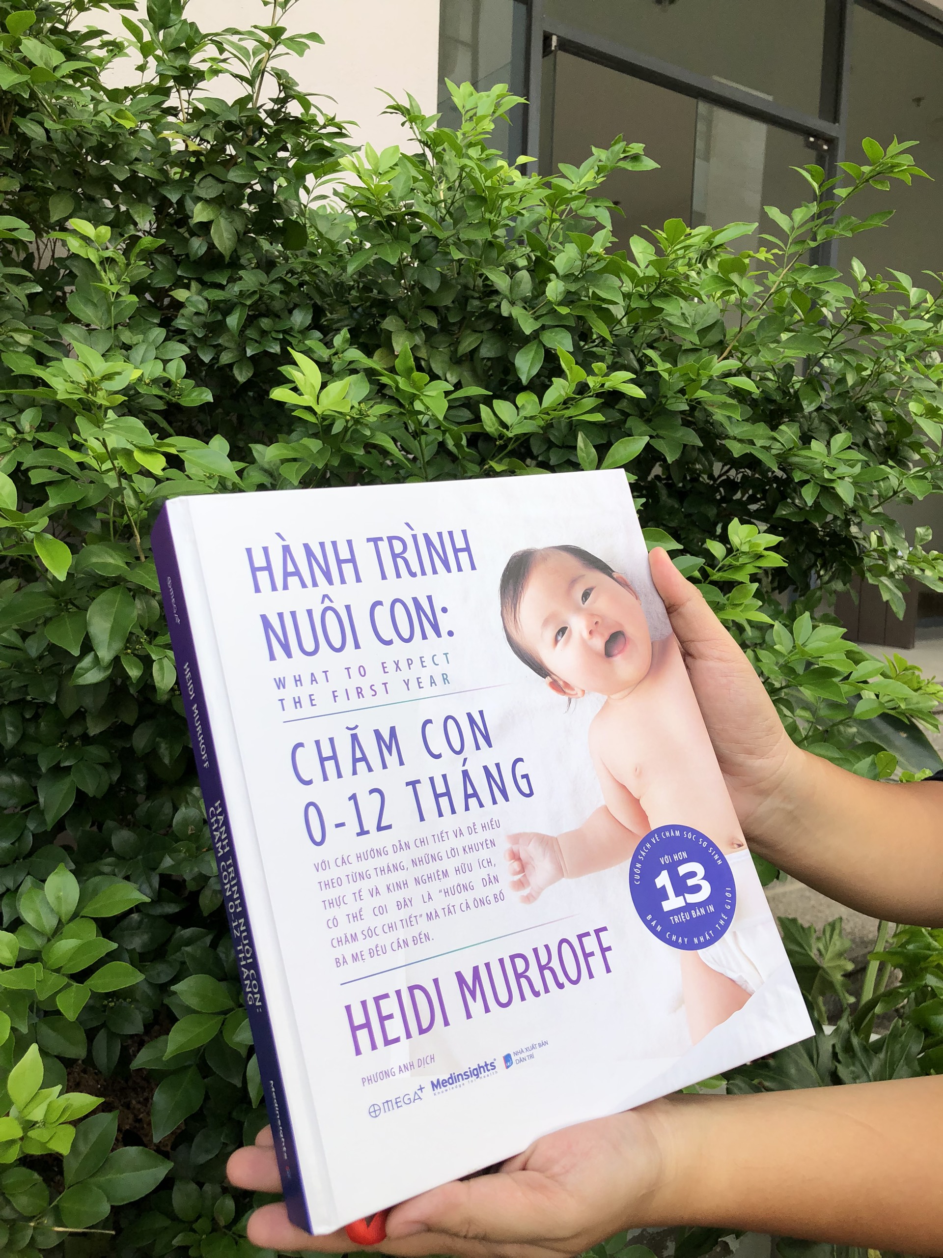 Combo Hành Trình Nuôi Con: Mang Thai + Chăm Con 0 -12 Tháng (Heidi Murkoff) - Omega Plus