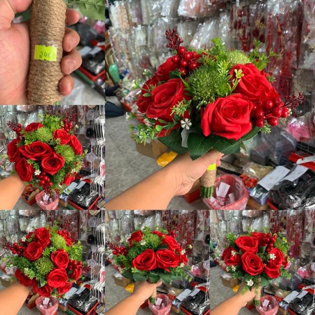 Bó hoa hồng cầm tay tay cô dâu - hoa cưới mẫu 2019