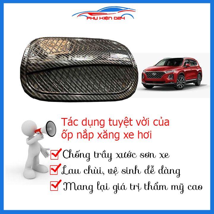 Ốp nắp bình xăng Santafe 2019-2020 vân cacbon chống trầy trang trí ô tô