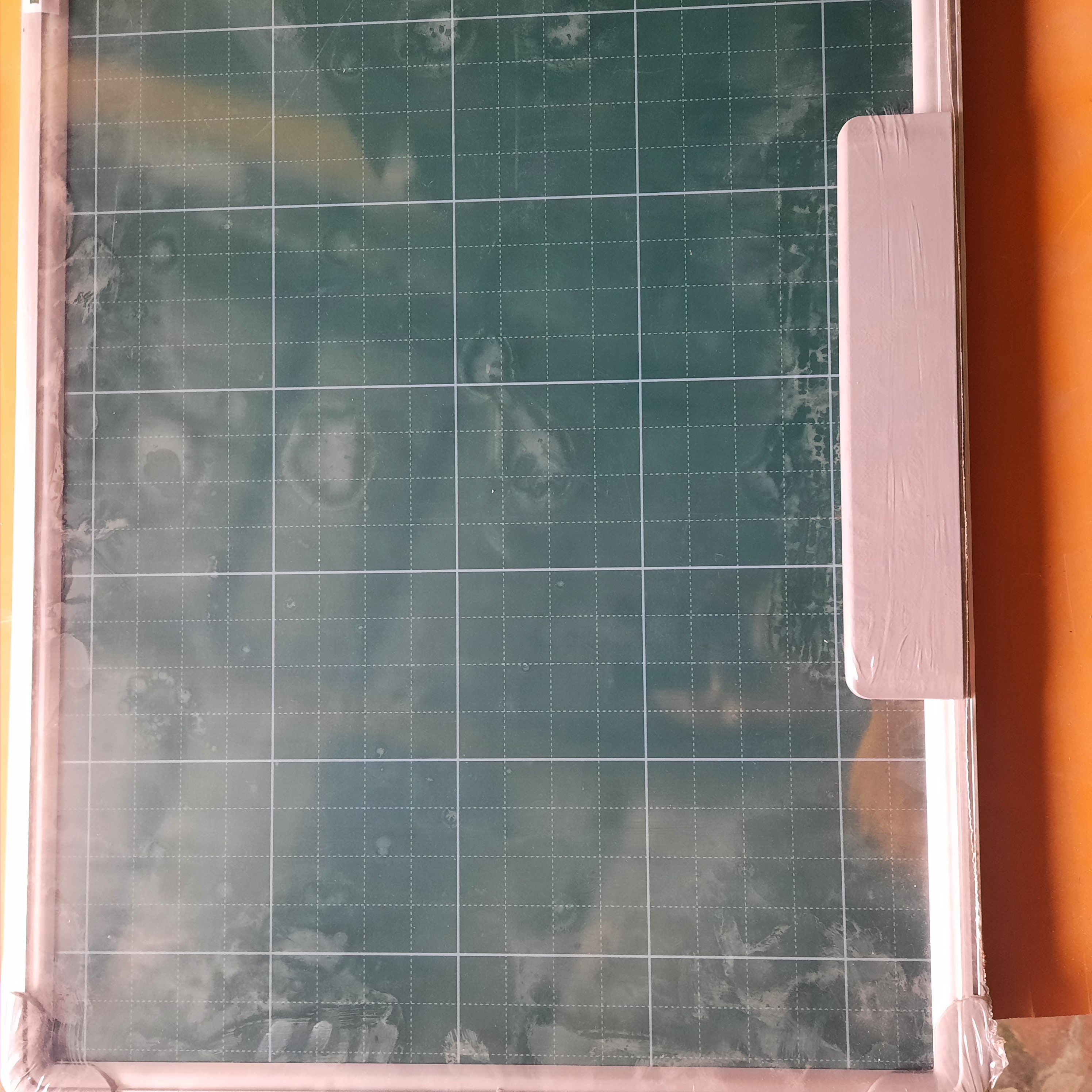 Bảng từ xanh kẻ ô ly, KT: 40x60cm