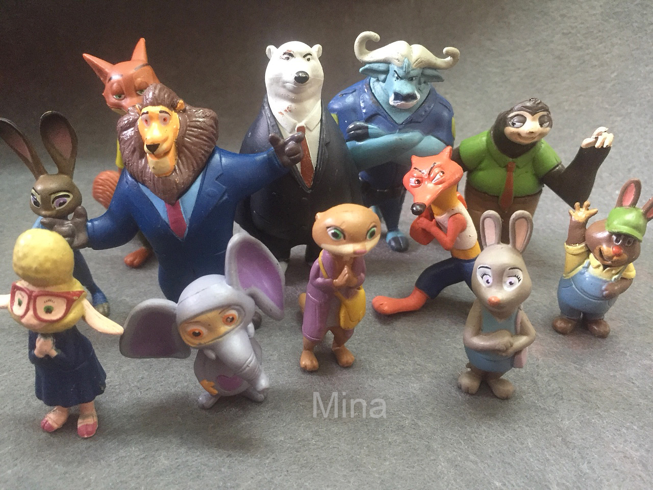 Đồ chơi  sưu tầm - Mô hình các nhân vật trong phim: THÀNH PHỐ ĐỘNG VẬT - Zootopia