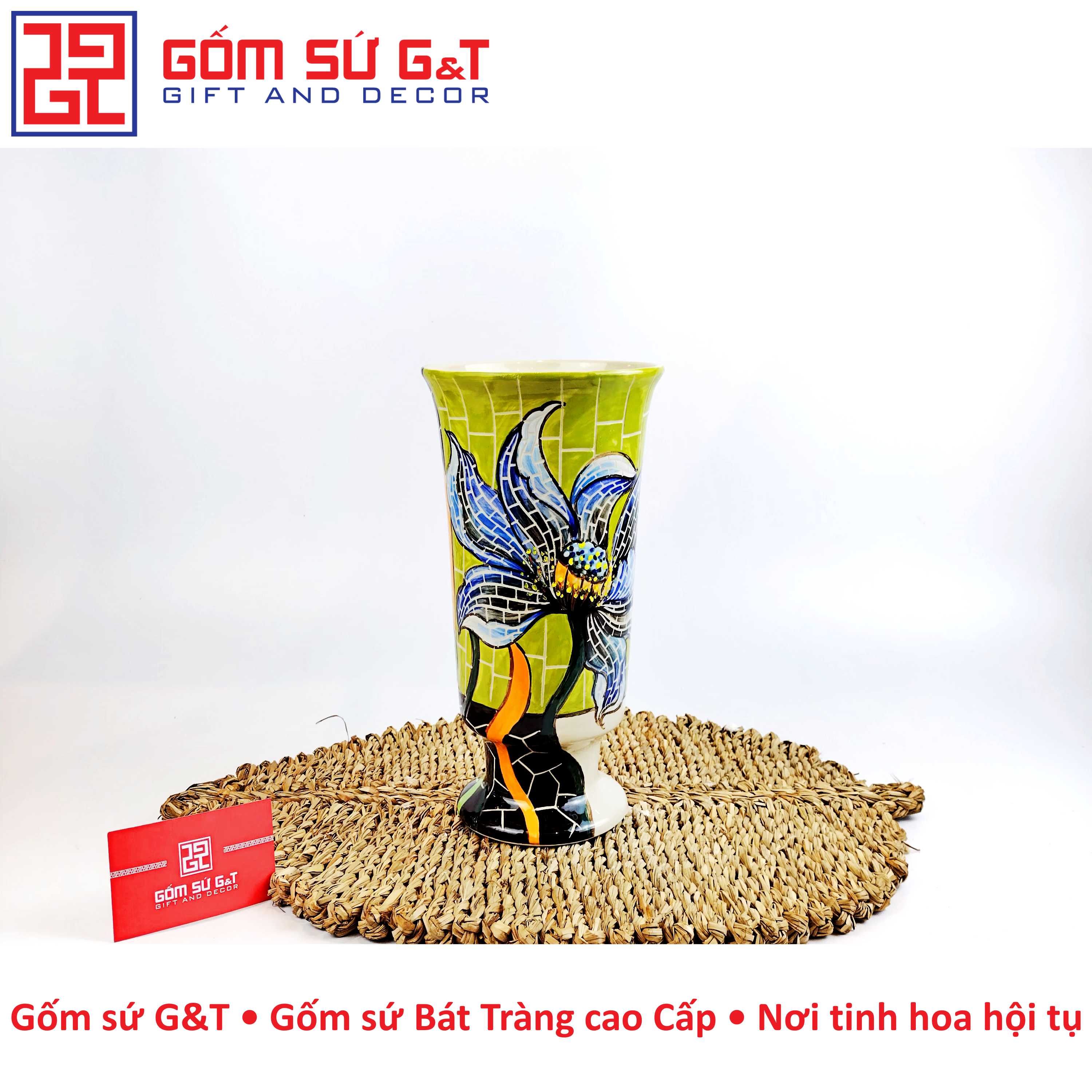 Lọ hoa chân ly thấp khắc sen xanh Gốm Sứ G&T