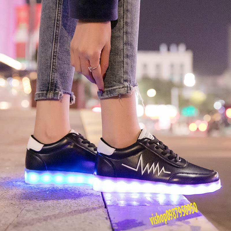Giày phát Sáng mẫu đen nhịp tim