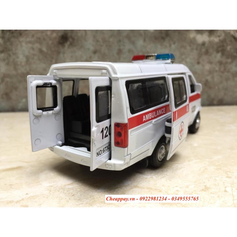 Mô hình xe ô tô Cứu thương AMBULANCE 1:32