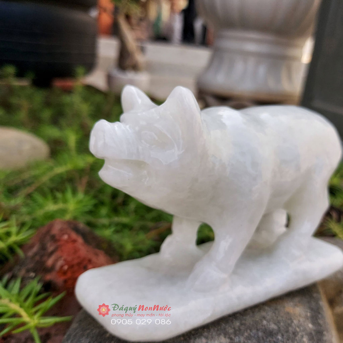 Tượng đá heo 12 con giáp phong thủy đá trắng 10cm đá Non Nước