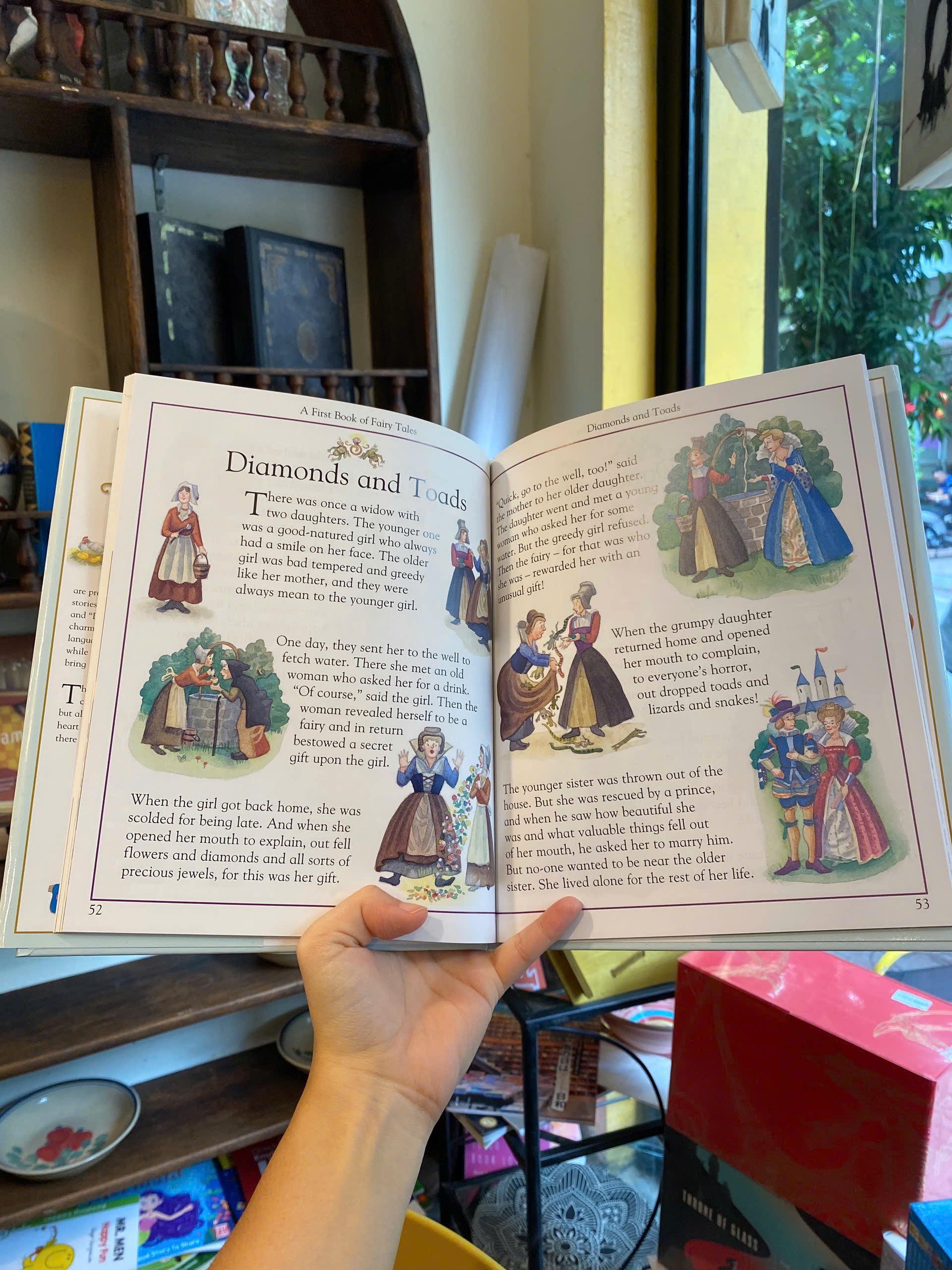 Sách - A First Book of Fairy Tales by Mary Hoffman - Sách Thiếu Nhi / Ngoại văn Nhập khẩu